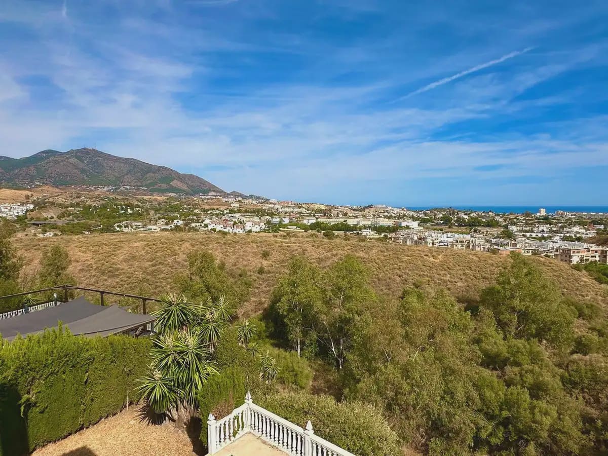 Chalet de 4 habitaciones en Mijas en venta con piscina garaje - 1.150.000 € (Ref: 9760063)