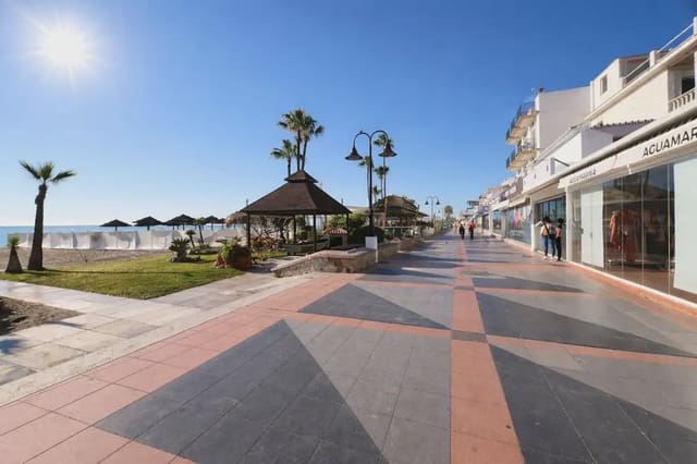 3 soveværelse Strandlejlighed til salg i Torremolinos med swimmingpool garage - € 405.000 (Ref: 9760064)