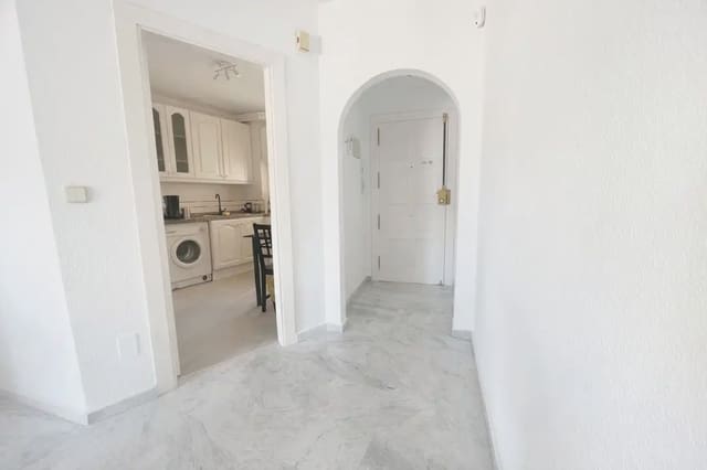 3 soveværelse Strandlejlighed til salg i Torremolinos med swimmingpool garage - € 405.000 (Ref: 9760064)