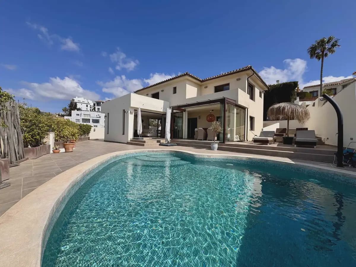 5 slaapkamer Villa te koop in Mijas met zwembad garage - € 1.495.000 (Ref: 9760066)