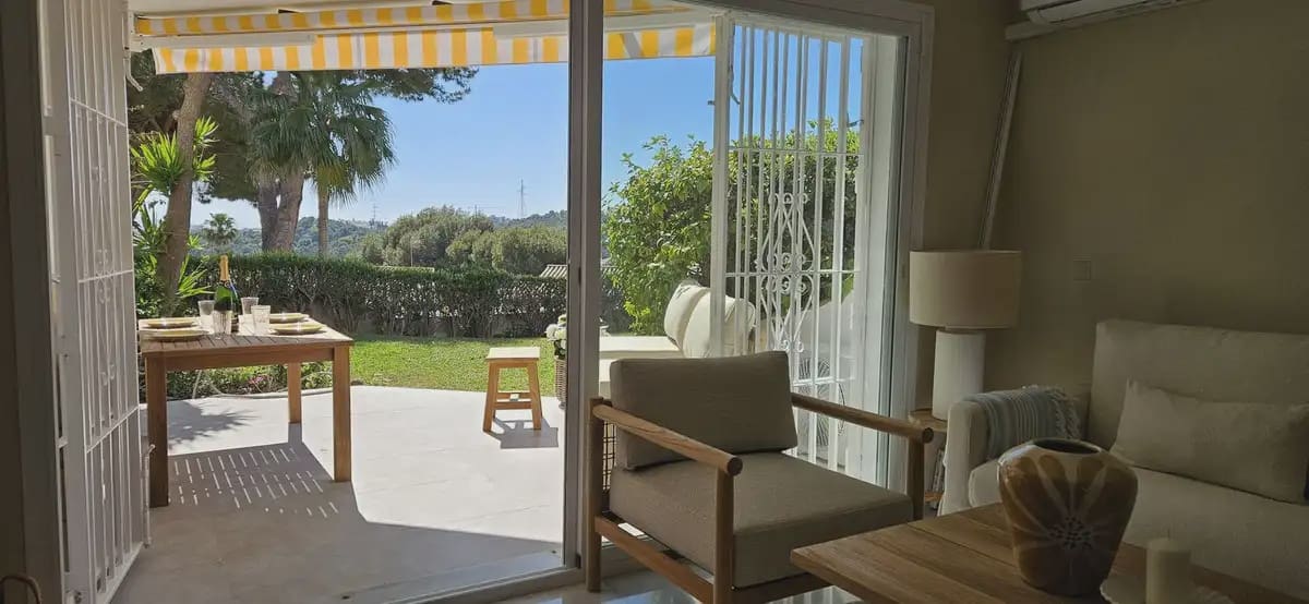 2 soveværelse Byhus til salg i Mijas med swimmingpool garage - € 549.000 (Ref: 9760067)