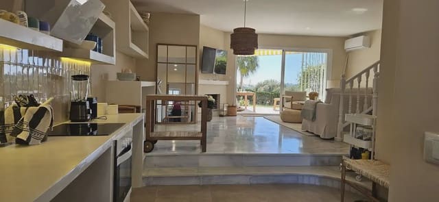 2 soveværelse Byhus til salg i Calahonda, Mijas med swimmingpool garage - € 549.000 (Ref: 9760067)