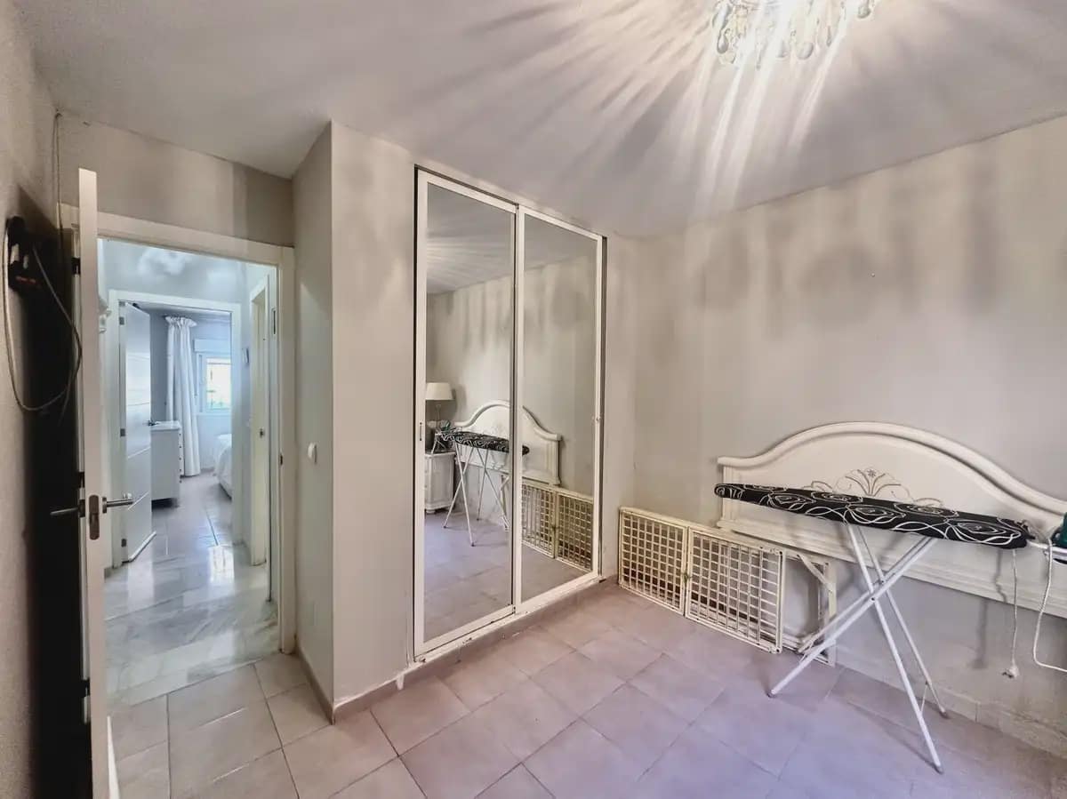 2 makuuhuone Huoneisto myytävänä paikassa Mijas mukana uima-altaan 
autotalli - 299 000 € (Ref: 9760068)