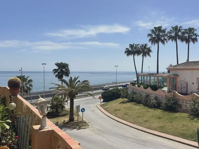 2 chambre Appartement à vendre à El Faro de Calaburra - Chaparral, Mijas avec piscine garage - 299 000 € (Ref: 9760068)