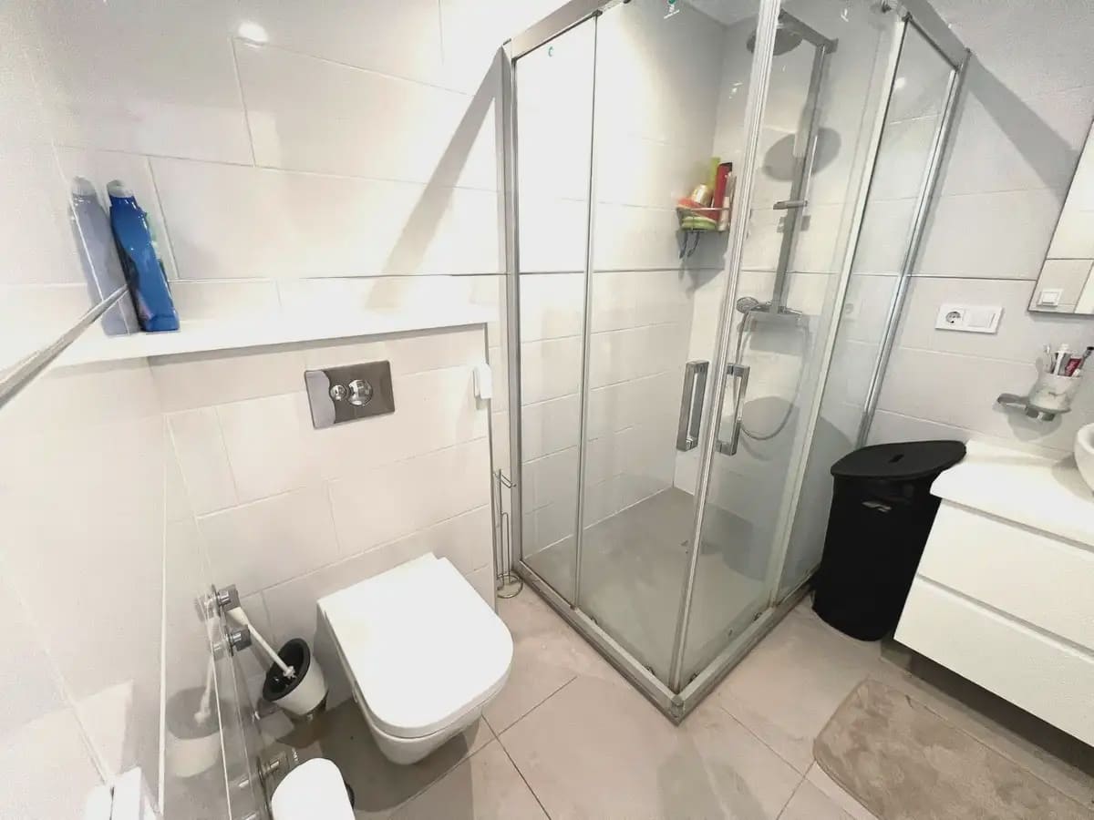 4 sypialnia Penthouse na sprzedaż w Marbella z basenem garażem - 975 000 € (Ref: 9760069)