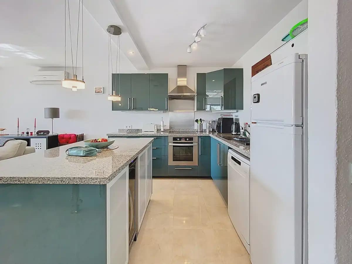 2 soveværelse Semi-Rækkehus til salg i Mijas med swimmingpool garage - € 385.000 (Ref: 9760070)