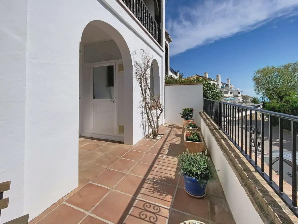 2 soveværelse Semi-Rækkehus til salg i Mijas med swimmingpool garage - € 385.000 (Ref: 9760070)