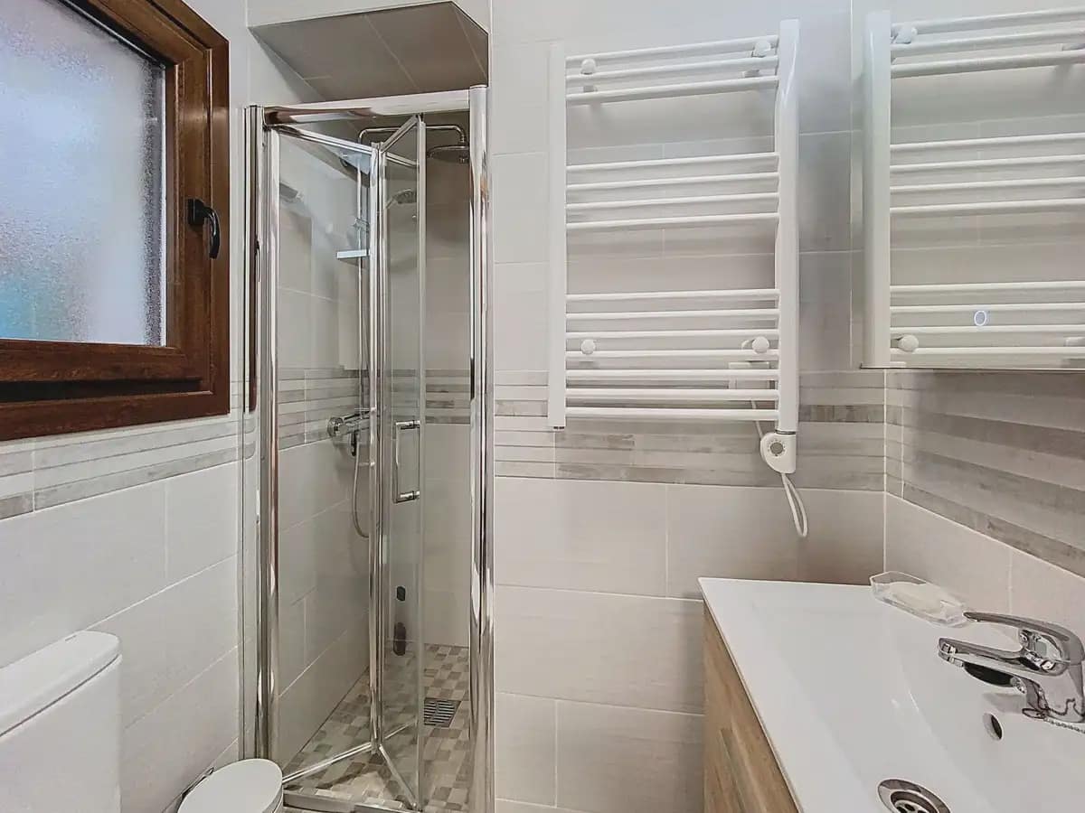 2 soveværelse Semi-Rækkehus til salg i Mijas med swimmingpool garage - € 385.000 (Ref: 9760070)