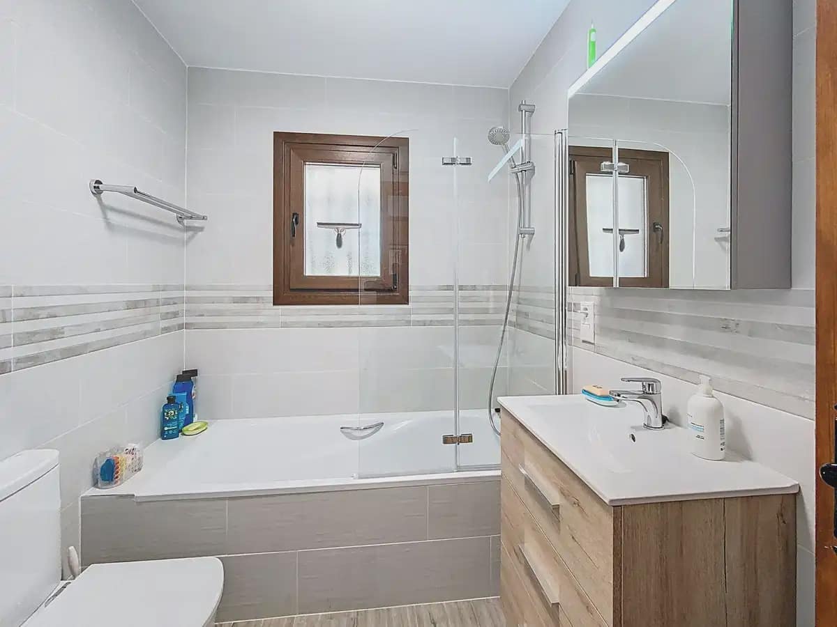 2 soveværelse Semi-Rækkehus til salg i Mijas med swimmingpool garage - € 385.000 (Ref: 9760070)