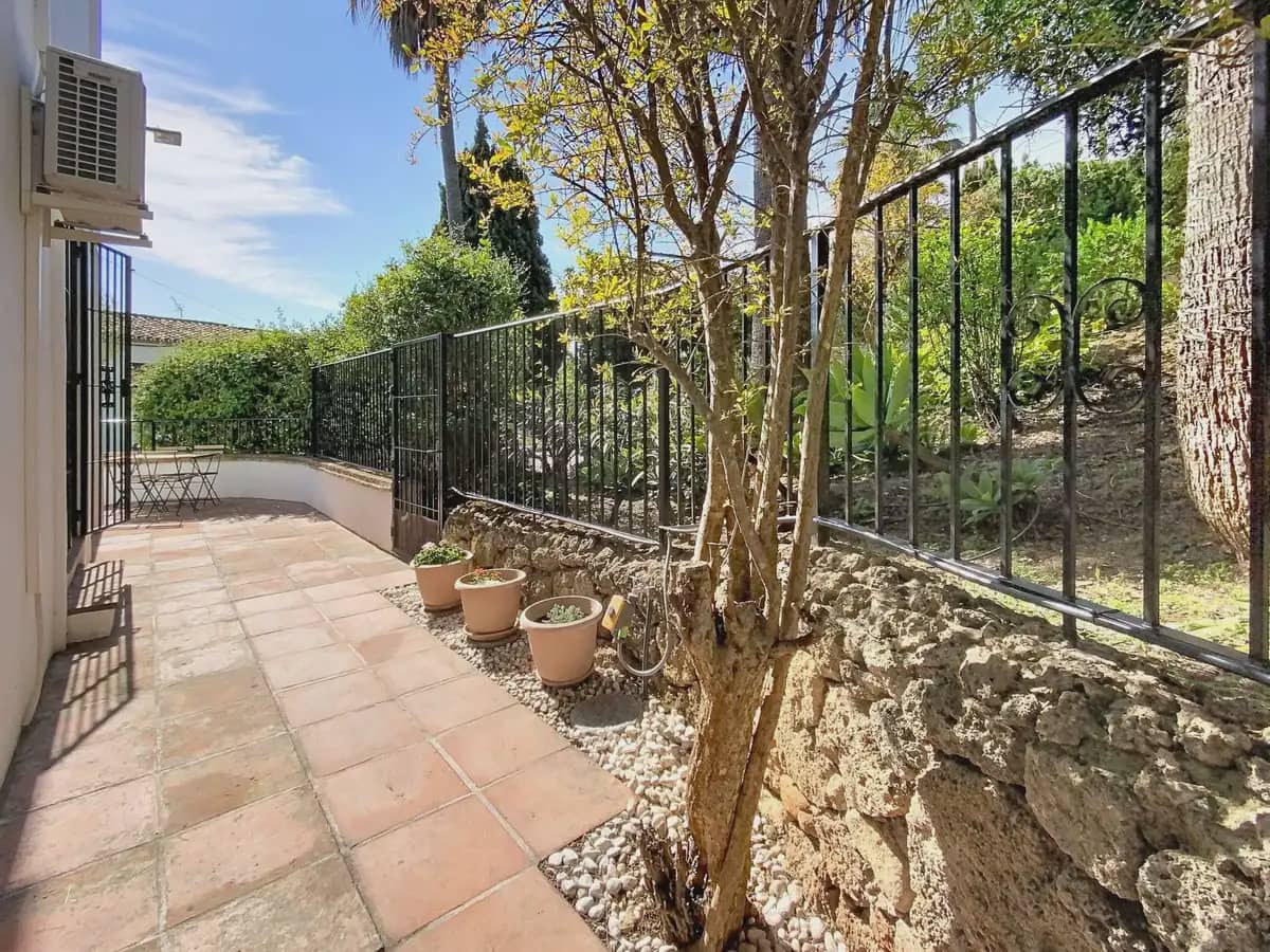 2 soveværelse Semi-Rækkehus til salg i Mijas med swimmingpool garage - € 385.000 (Ref: 9760070)