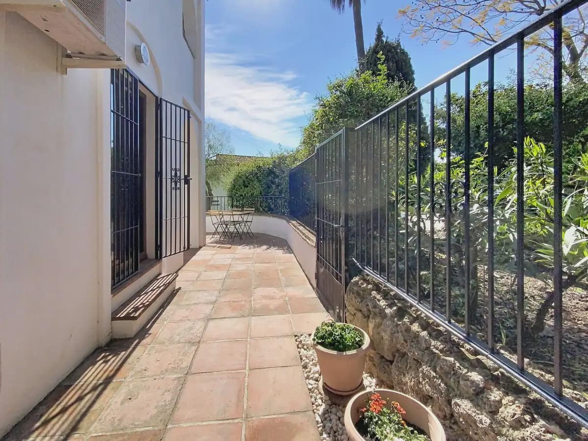 2 soveværelse Semi-Rækkehus til salg i Mijas med swimmingpool garage - € 385.000 (Ref: 9760070)