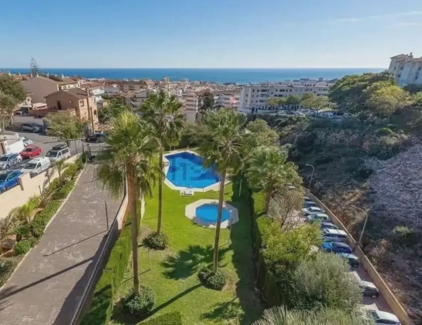 4 sypialnia Apartament na sprzedaż w Benalmadena z basenem garażem - 565 000 € (Ref: 9760077)