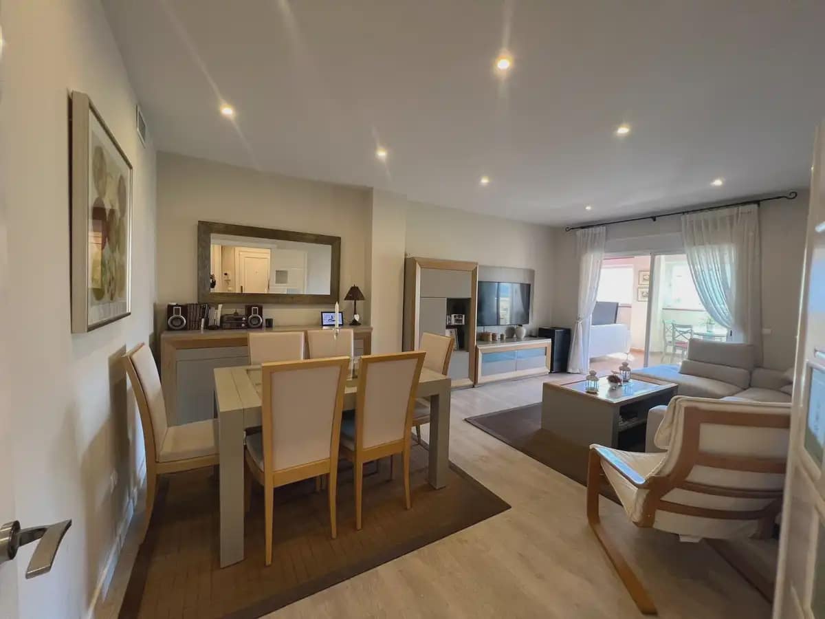 4 sypialnia Apartament na sprzedaż w Benalmadena z basenem garażem - 565 000 € (Ref: 9760077)