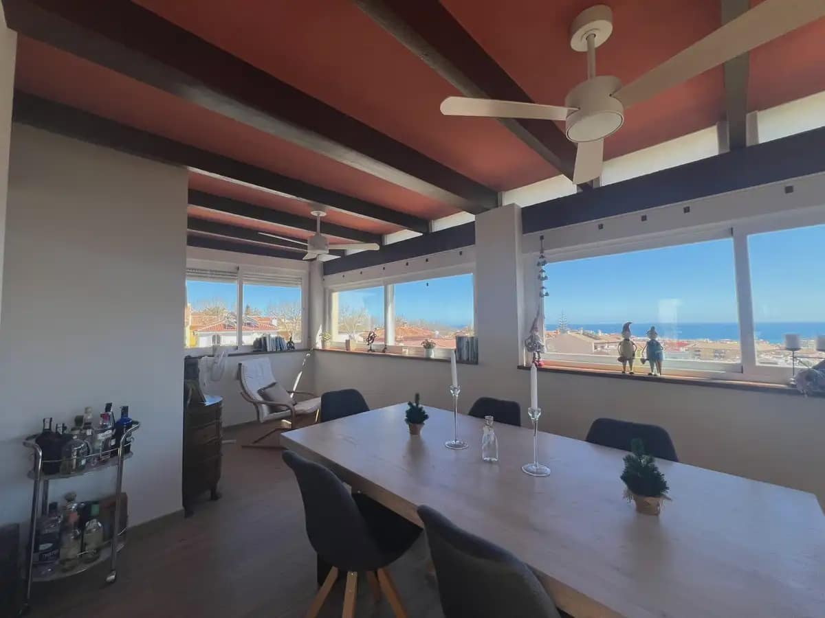 4 sypialnia Apartament na sprzedaż w Benalmadena z basenem garażem - 565 000 € (Ref: 9760077)