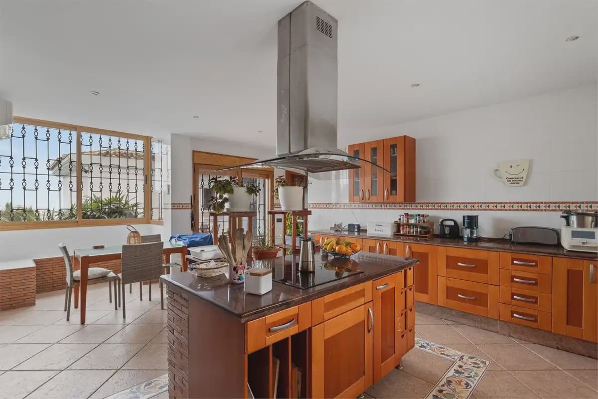 6 slaapkamer Villa te koop in Benalmadena met zwembad garage - € 1.590.000 (Ref: 9760078)