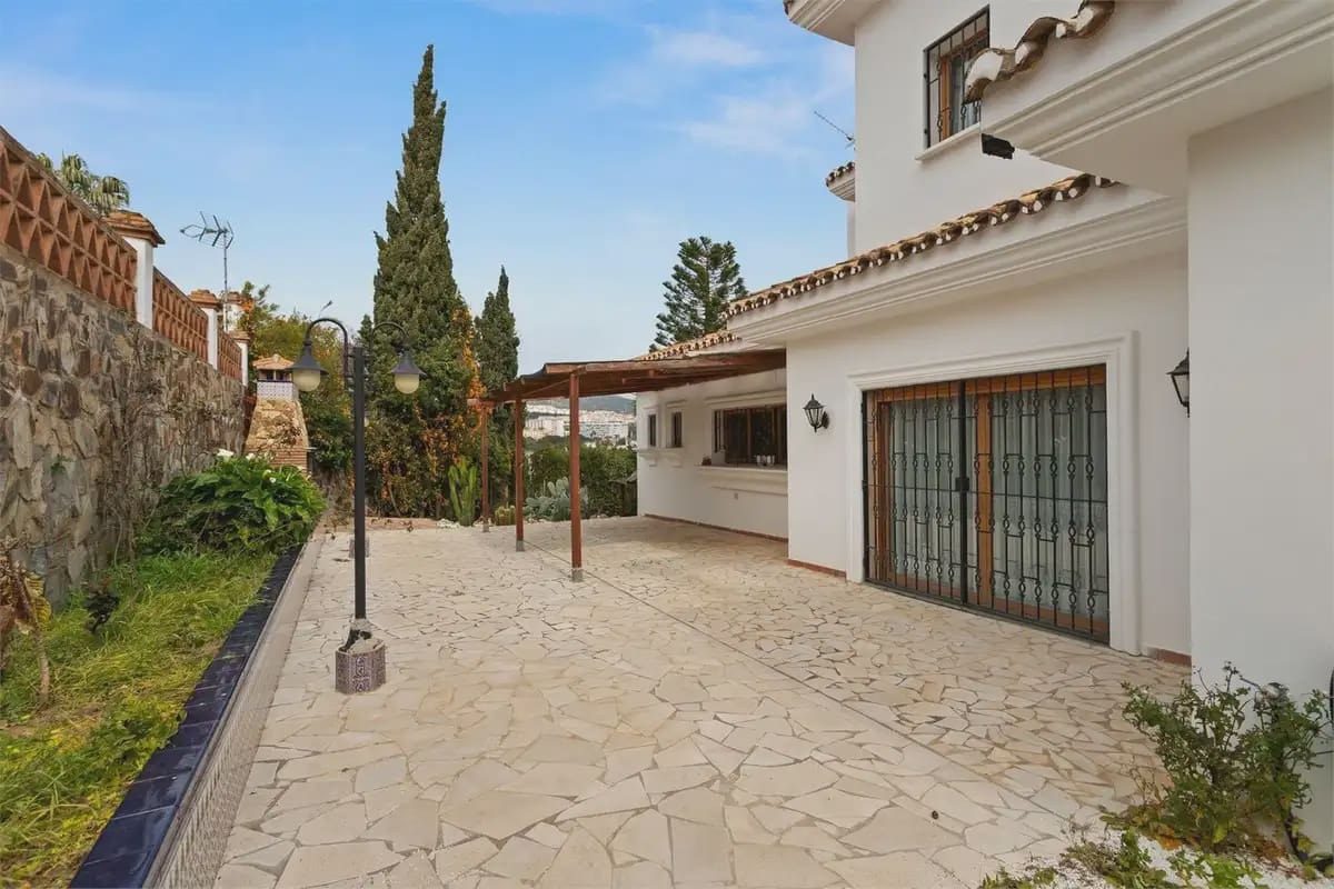 6 slaapkamer Villa te koop in Benalmadena met zwembad garage - € 1.590.000 (Ref: 9760078)