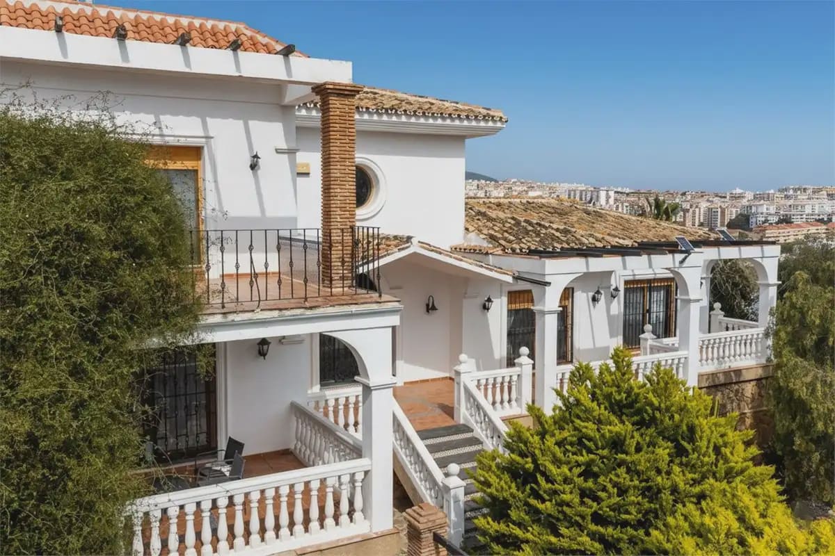 6 slaapkamer Villa te koop in Benalmadena met zwembad garage - € 1.590.000 (Ref: 9760078)