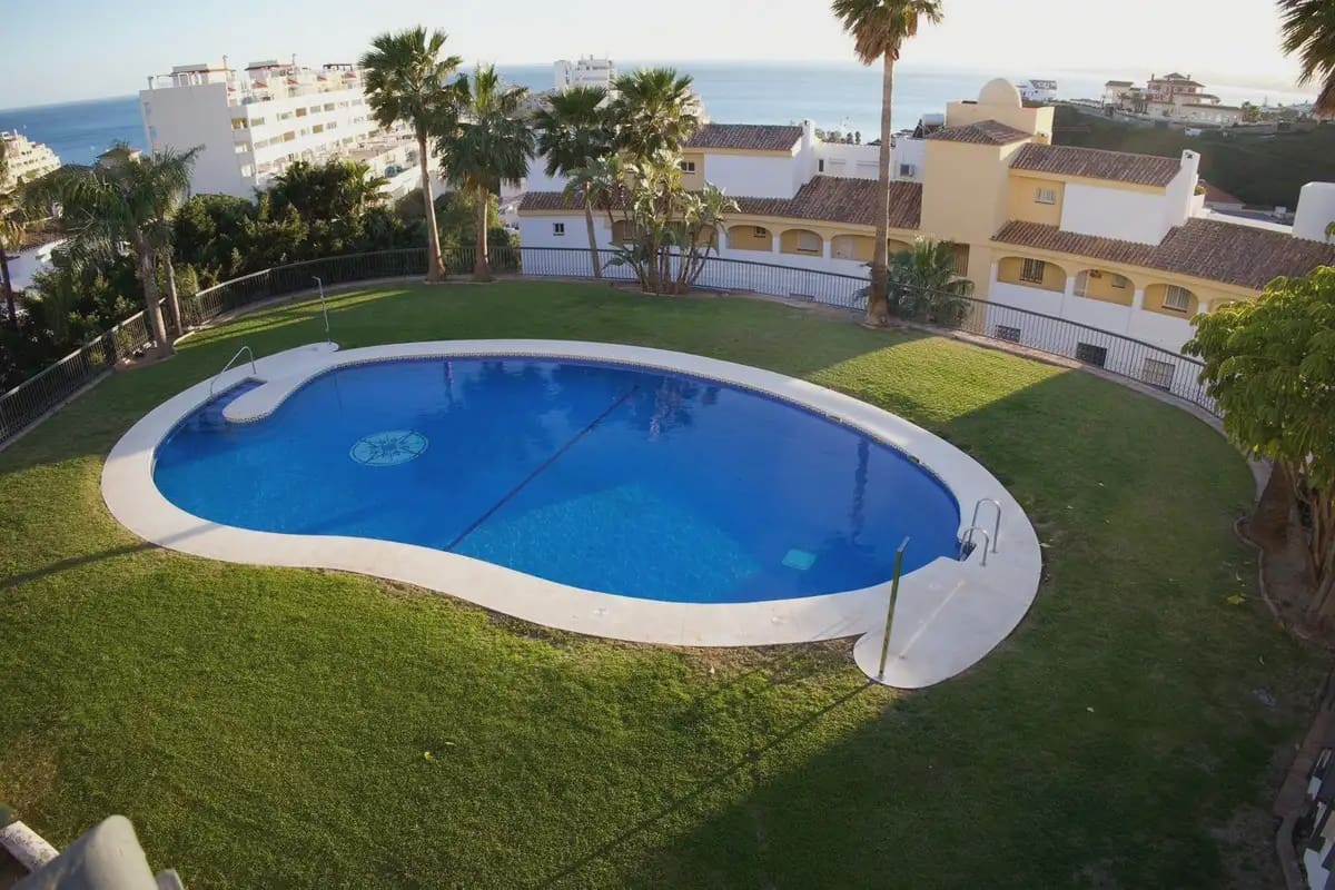 2 sovrum Lägenhet till salu i Benalmadena med pool garage - 295 000 € (Ref: 9760080)