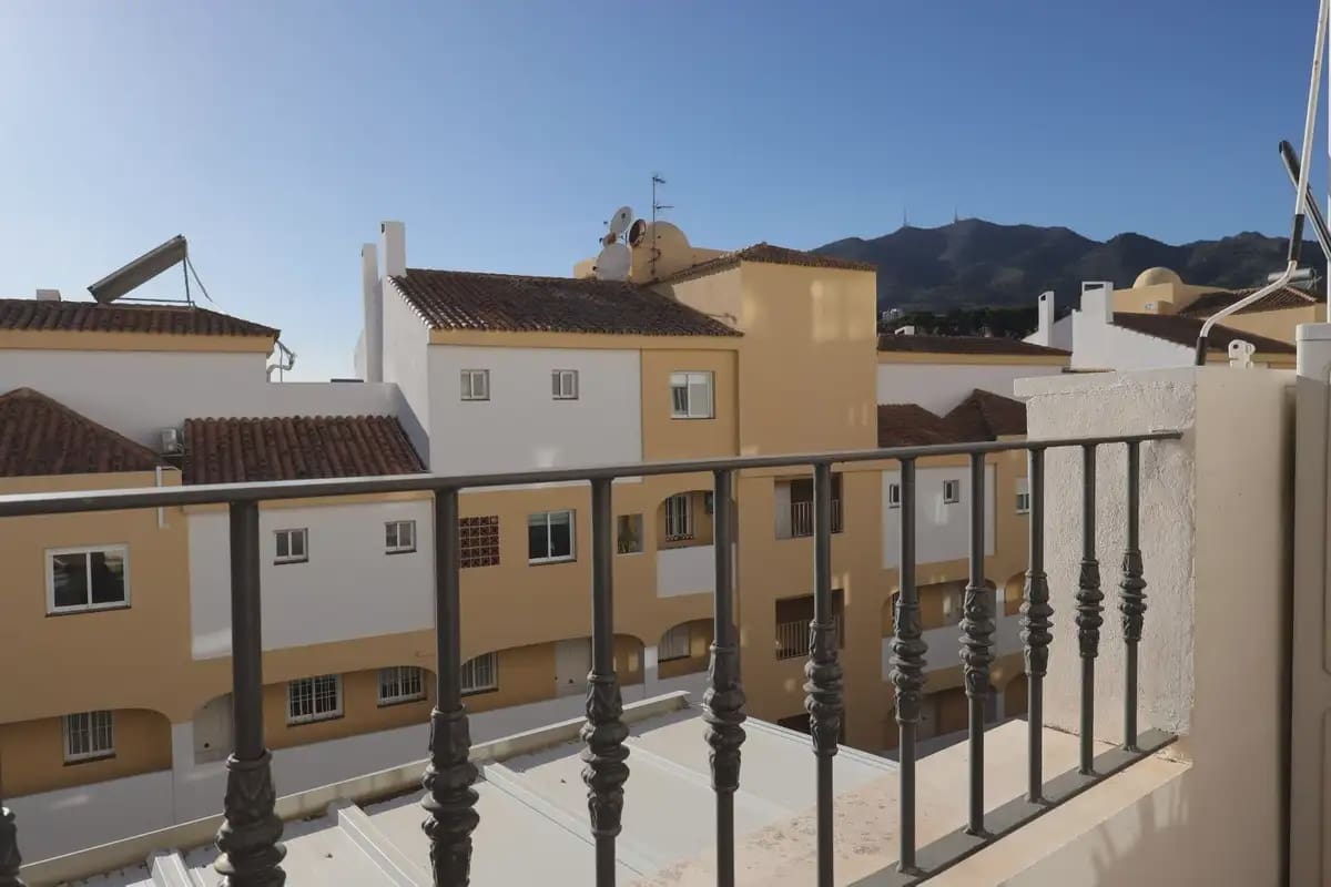 2 sovrum Lägenhet till salu i Benalmadena med pool garage - 295 000 € (Ref: 9760080)