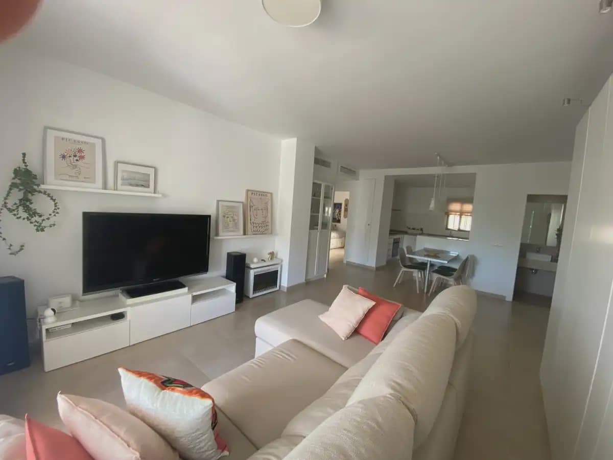 2 soverom Leilighet til salgs i Marbella med svømmebasseng garasje - € 425 000 (Ref: 9760082)