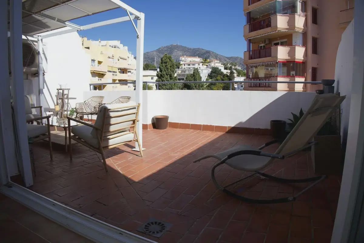 Casa de 4 habitaciones en Fuengirola en venta con piscina - 585.000 € (Ref: 9760083)