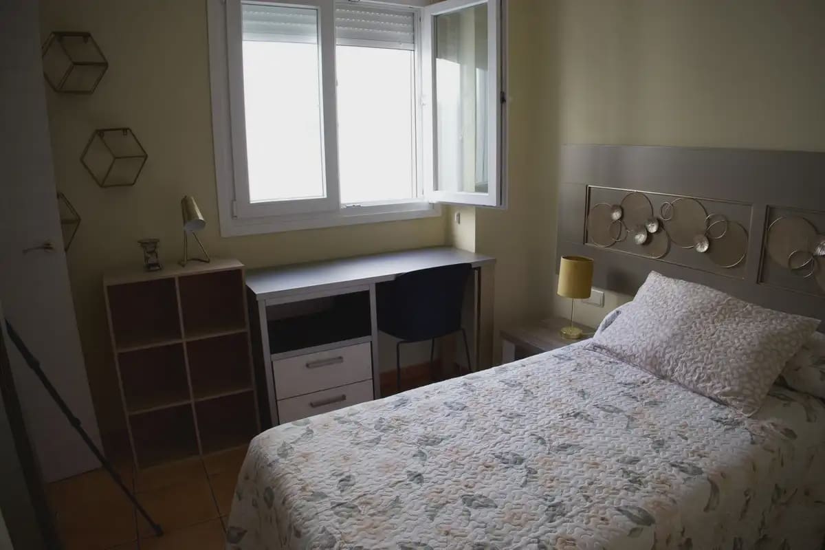 Casa de 4 habitaciones en Fuengirola en venta con piscina - 585.000 € (Ref: 9760083)