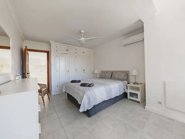 5 chambre Maison de Ville à vendre à Calahonda, Mijas avec piscine garage - 565 000 € (Ref: 9760084)