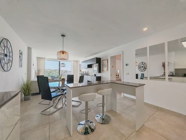 3 soveværelse Lejlighed til salg i La Cala de Mijas, Mijas med swimmingpool garage - € 590.000 (Ref: 9760085)