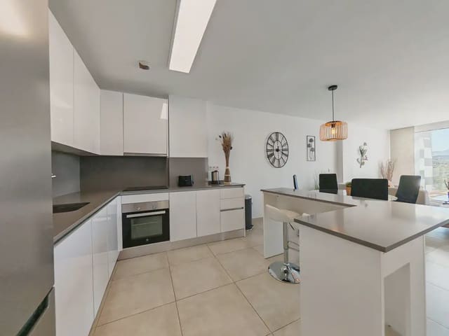 3 soveværelse Lejlighed til salg i La Cala de Mijas, Mijas med swimmingpool garage - € 590.000 (Ref: 9760085)