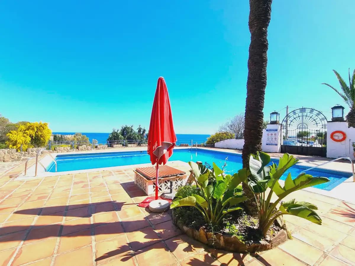 Pareado de 2 habitaciones en Benalmádena en venta con piscina garaje - 415.000 € (Ref: 9760087)