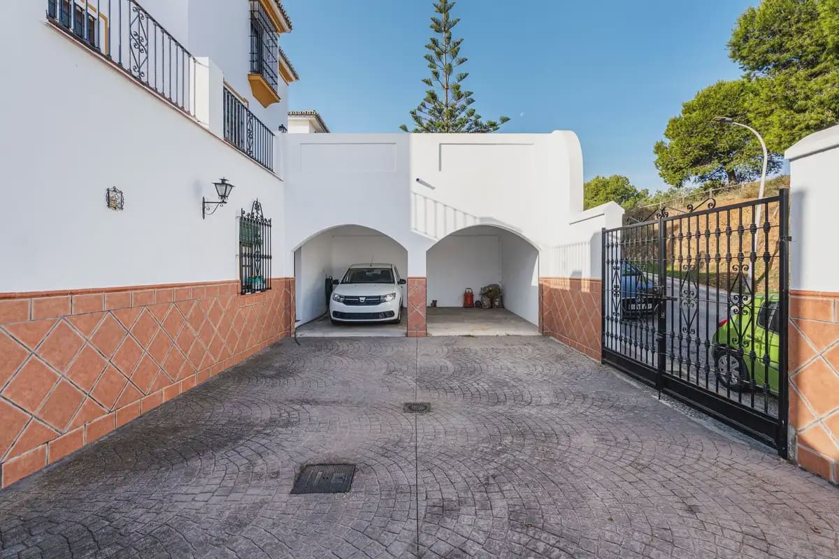 5 slaapkamer Villa te koop in Benalmadena met zwembad garage - € 1.100.000 (Ref: 9760088)
