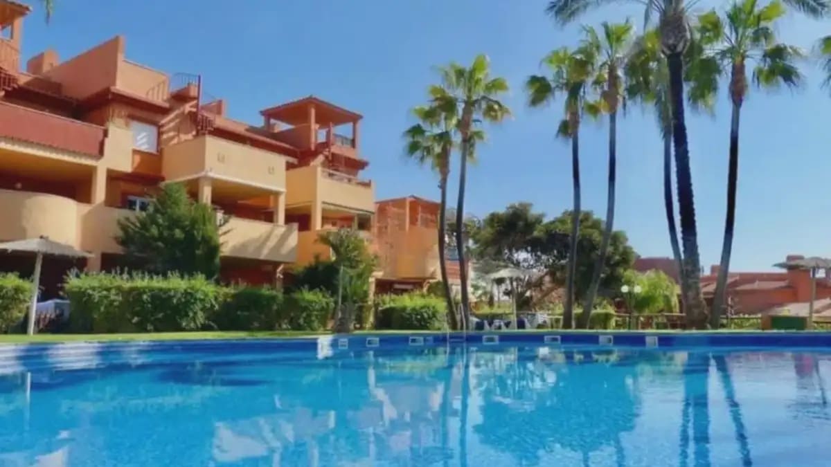 2 chambre Appartement à vendre à Marbella avec piscine garage - 339 000 € (Ref: 9761548)