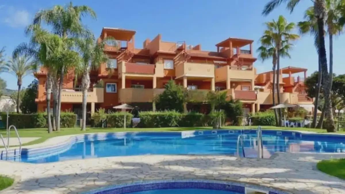 2 chambre Appartement à vendre à Marbella avec piscine garage - 339 000 € (Ref: 9761548)