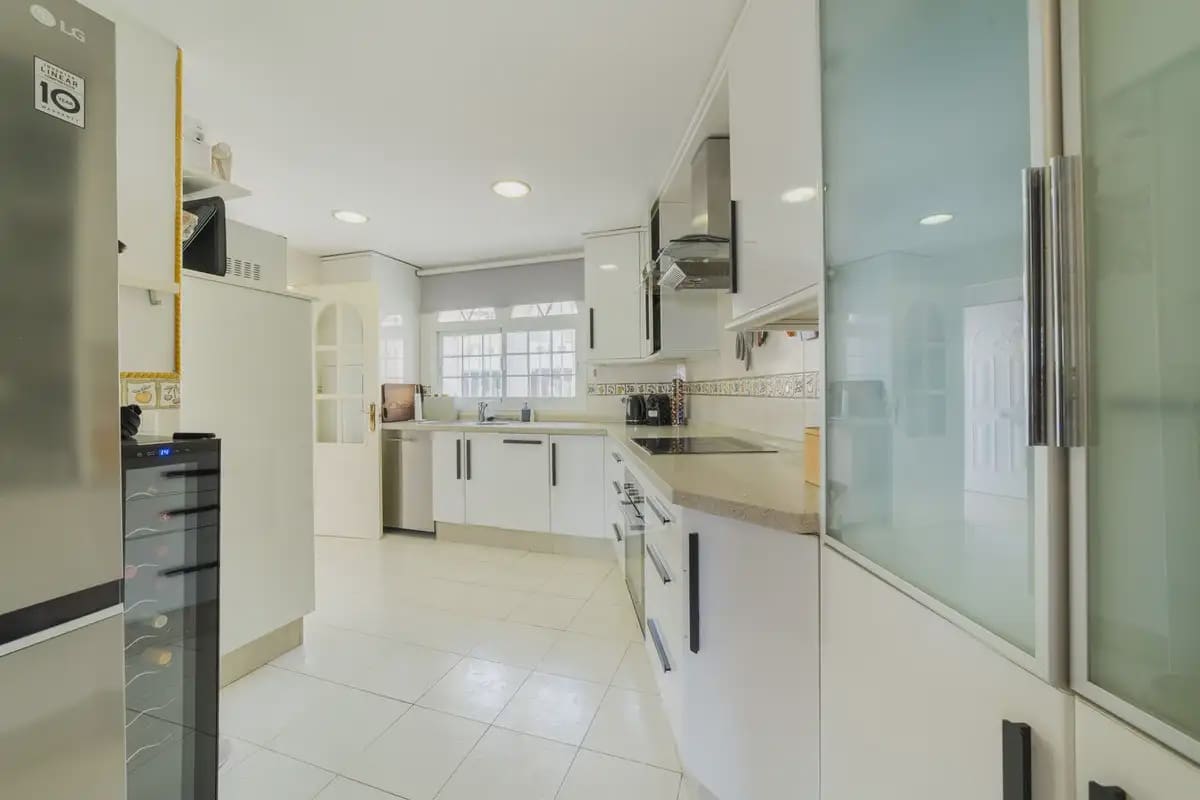 4 slaapkamer Huis te koop in Fuengirola met zwembad garage - € 599.000 (Ref: 9761549)