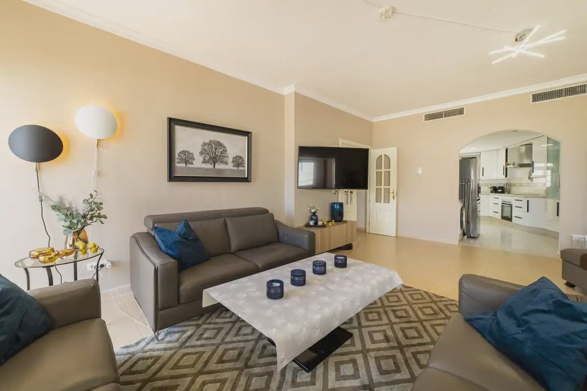 4 slaapkamer Huis te koop in Fuengirola met zwembad garage - € 599.000 (Ref: 9761549)