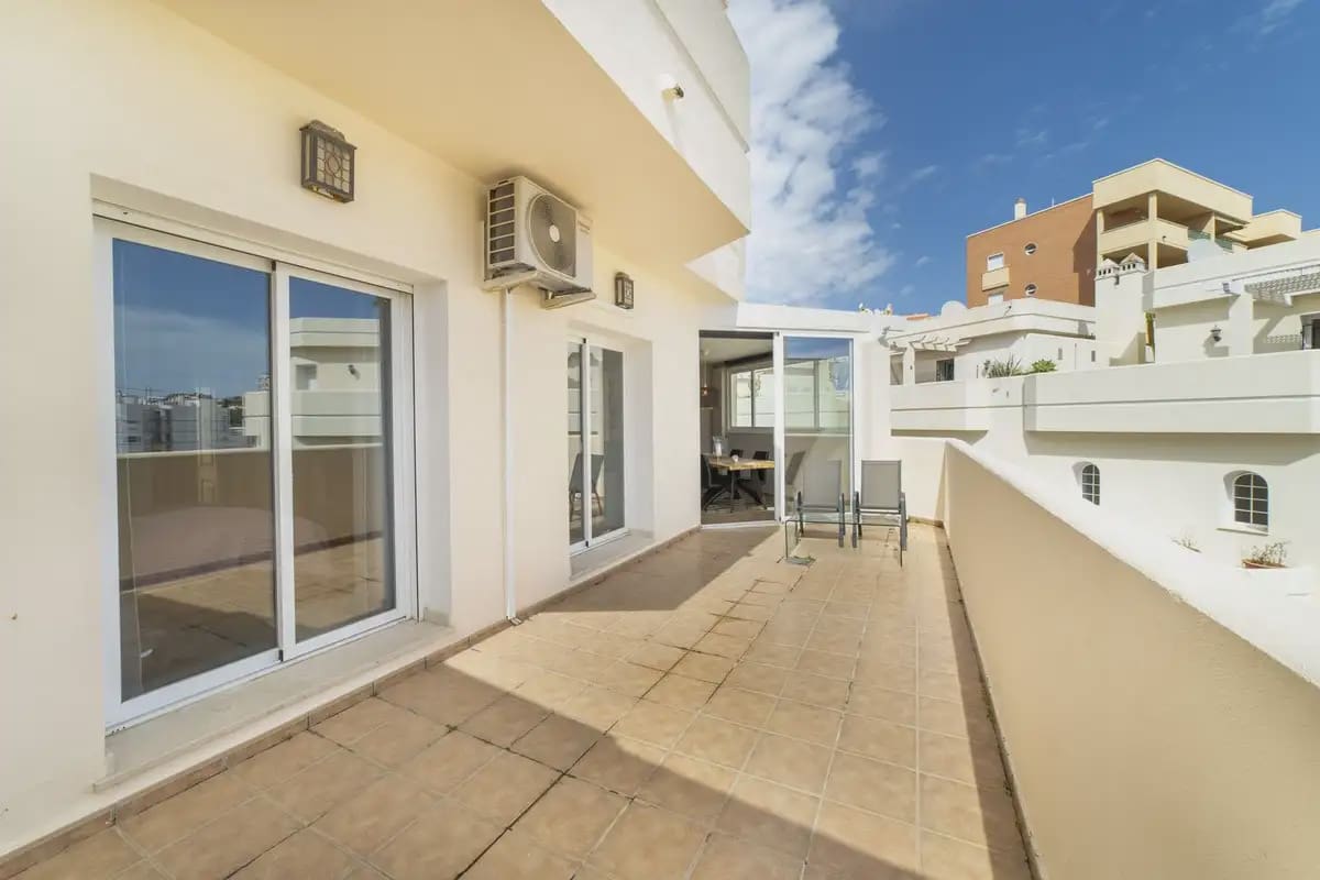 4 slaapkamer Huis te koop in Fuengirola met zwembad garage - € 599.000 (Ref: 9761549)