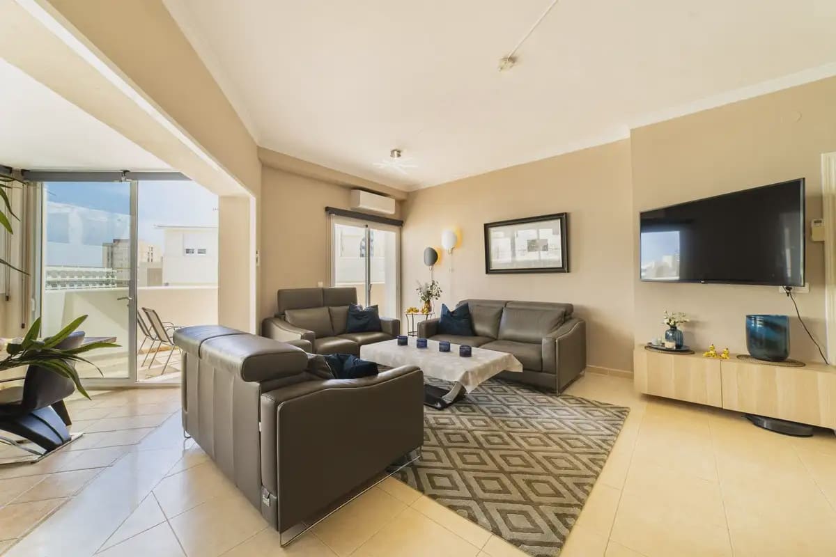 4 slaapkamer Huis te koop in Fuengirola met zwembad garage - € 599.000 (Ref: 9761549)