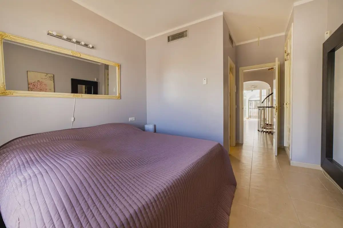 4 slaapkamer Huis te koop in Fuengirola met zwembad garage - € 599.000 (Ref: 9761549)