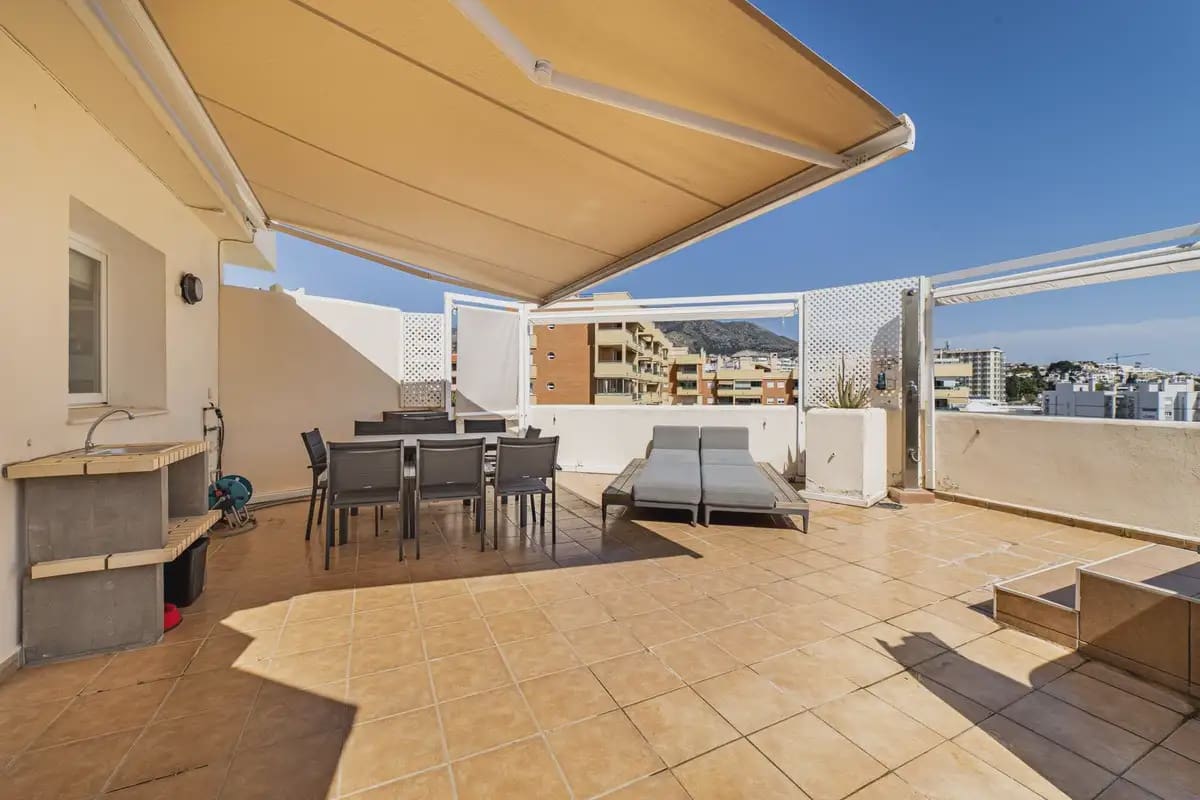 4 slaapkamer Huis te koop in Fuengirola met zwembad garage - € 599.000 (Ref: 9761549)