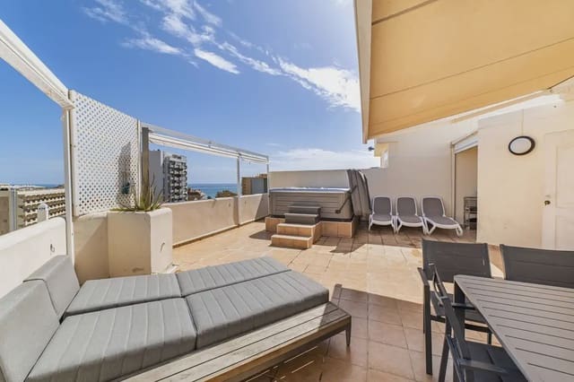 4 slaapkamer Huis te koop in Las Gaviotas  - Carvajal, Fuengirola met zwembad garage - € 599.000 (Ref: 9761549)