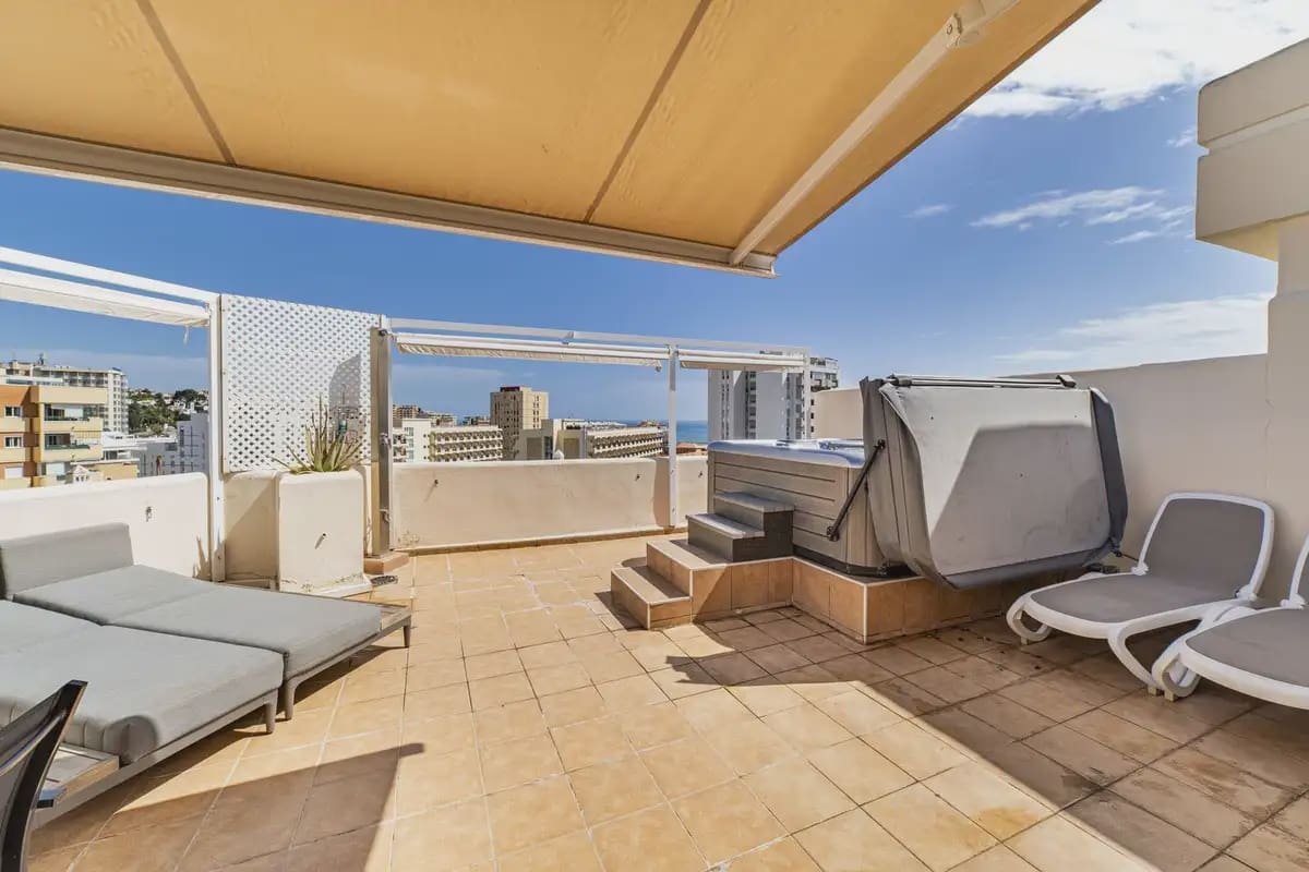 4 slaapkamer Huis te koop in Fuengirola met zwembad garage - € 599.000 (Ref: 9761549)