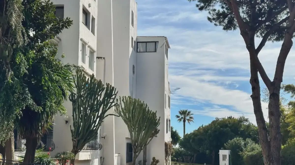 2 soverom Strandleiligheter til salgs i Marbella med svømmebasseng garasje - € 1 146 000 (Ref: 9761550)