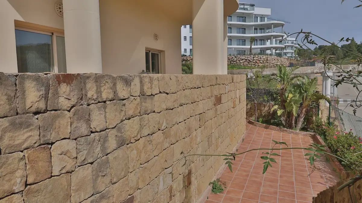 2 soverom Leilighet til salgs i Mijas med svømmebasseng garasje - € 450 000 (Ref: 9770104)