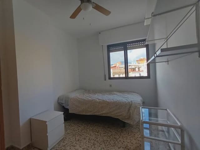 4 soverom Leilighet til salgs i Centro ciudad, Fuengirola med garasje - € 295 000 (Ref: 9770105)
