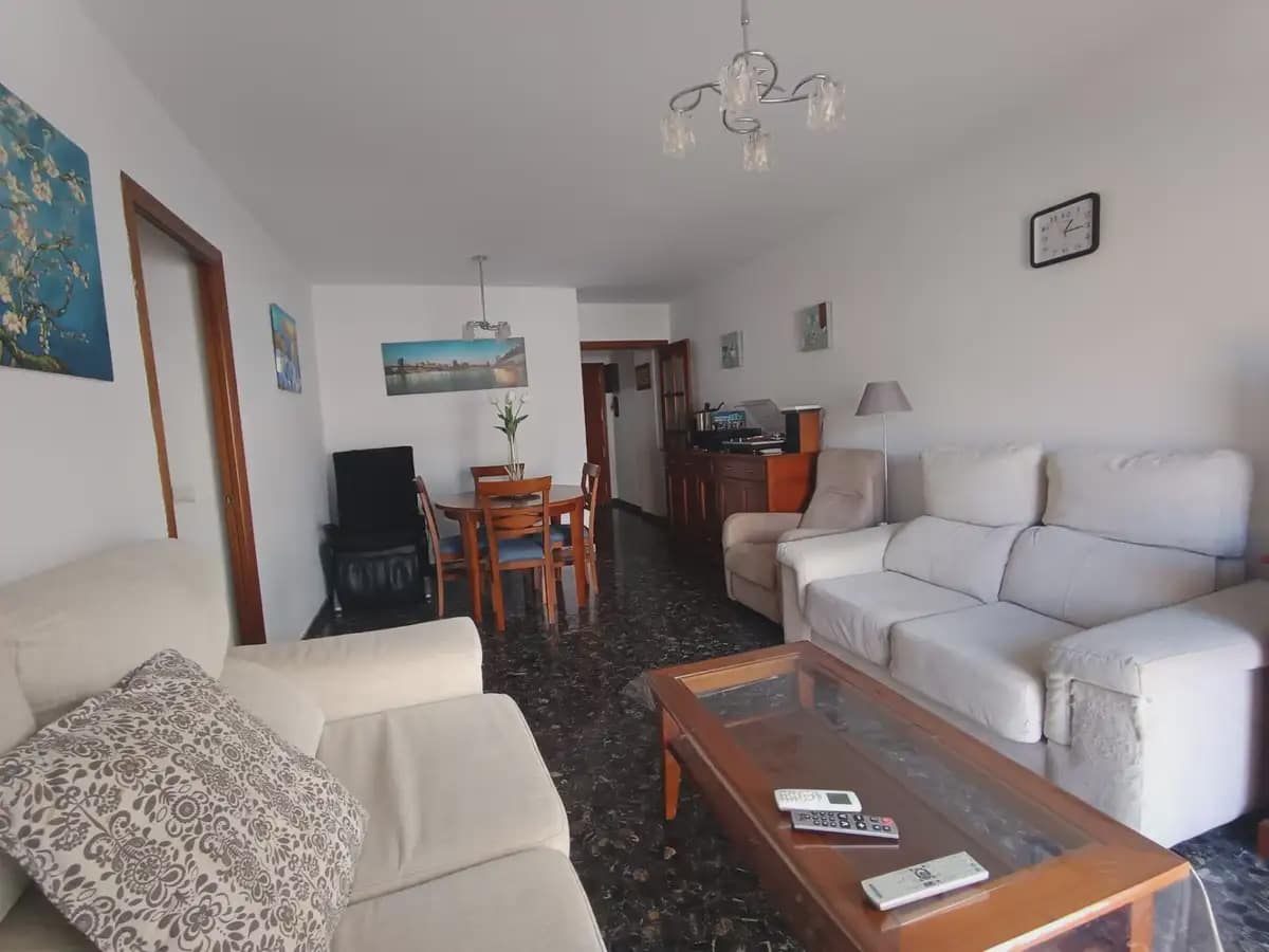 4 bedroom Apartment for sale in Fuengirola with garage - € 295,000 (Ref: 9770105)