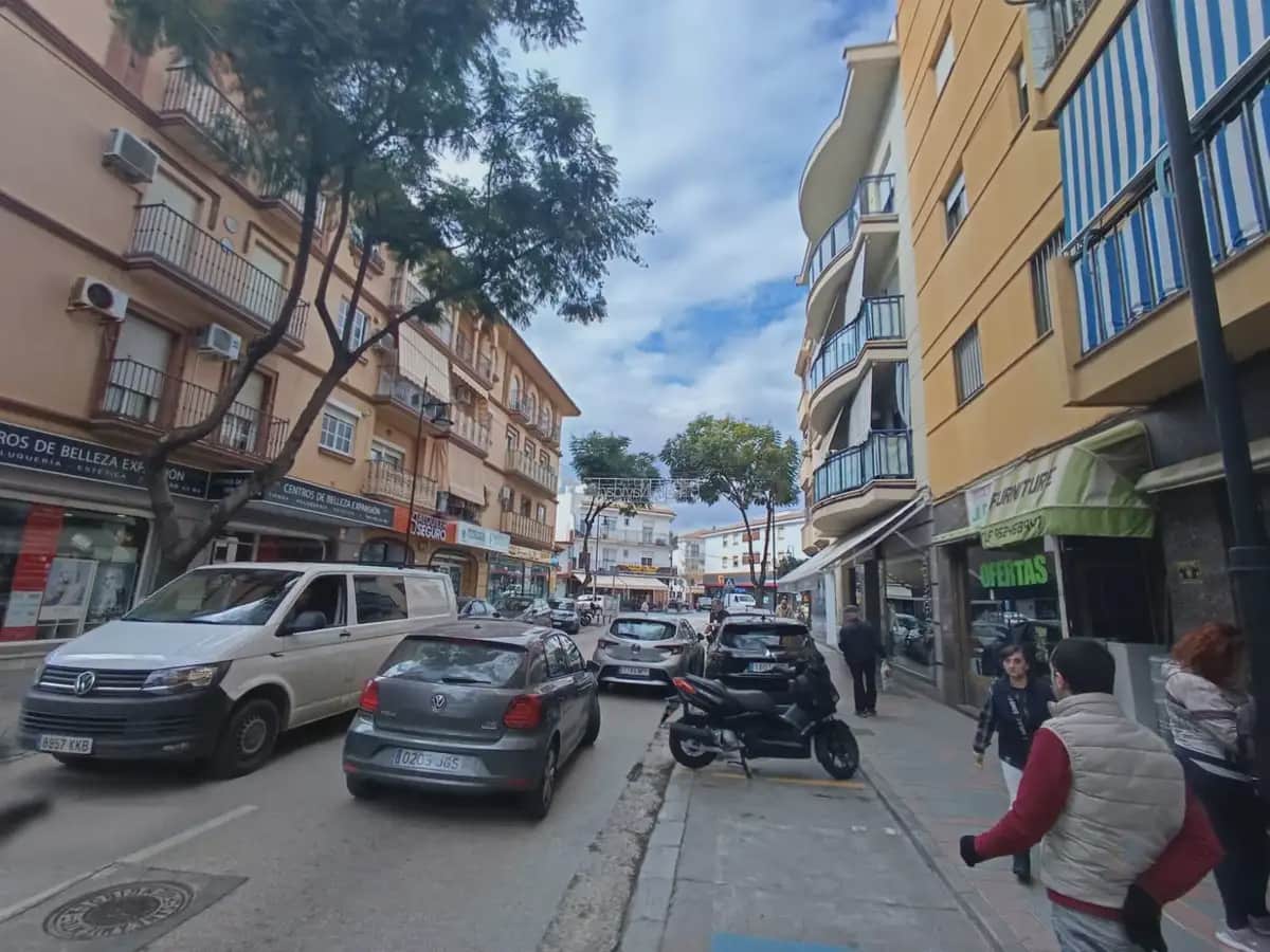 4 bedroom Apartment for sale in Fuengirola with garage - € 295,000 (Ref: 9770105)