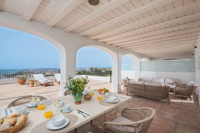 35 chambre Hôtel à vendre à Las Gaviotas  - Carvajal, Fuengirola - 5 950 000 € (Ref: 9770106)