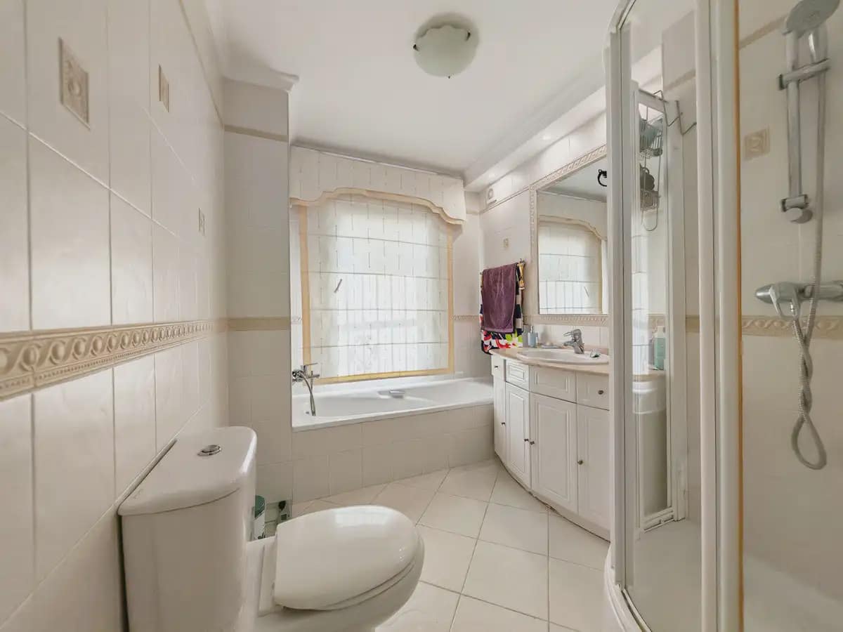 5 bedroom Semi-detached Villa for sale in Benalmadena with pool garage - € 897,000 (Ref: 9770850)