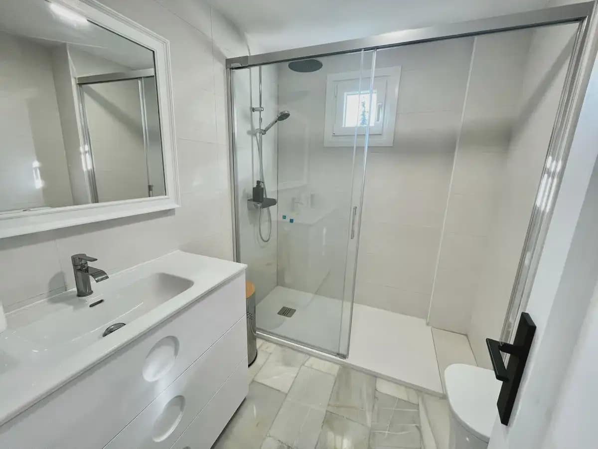 2 bedroom Apartment for sale in Marbella with pool garage - € 410,000 (Ref: 9772651)