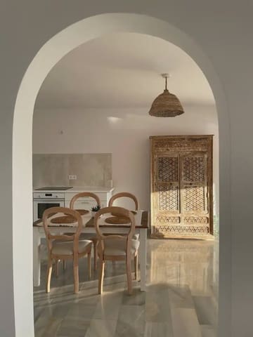 2 soveværelse Lejlighed til salg i La Reserva, Marbella med swimmingpool garage - € 410.000 (Ref: 9772651)